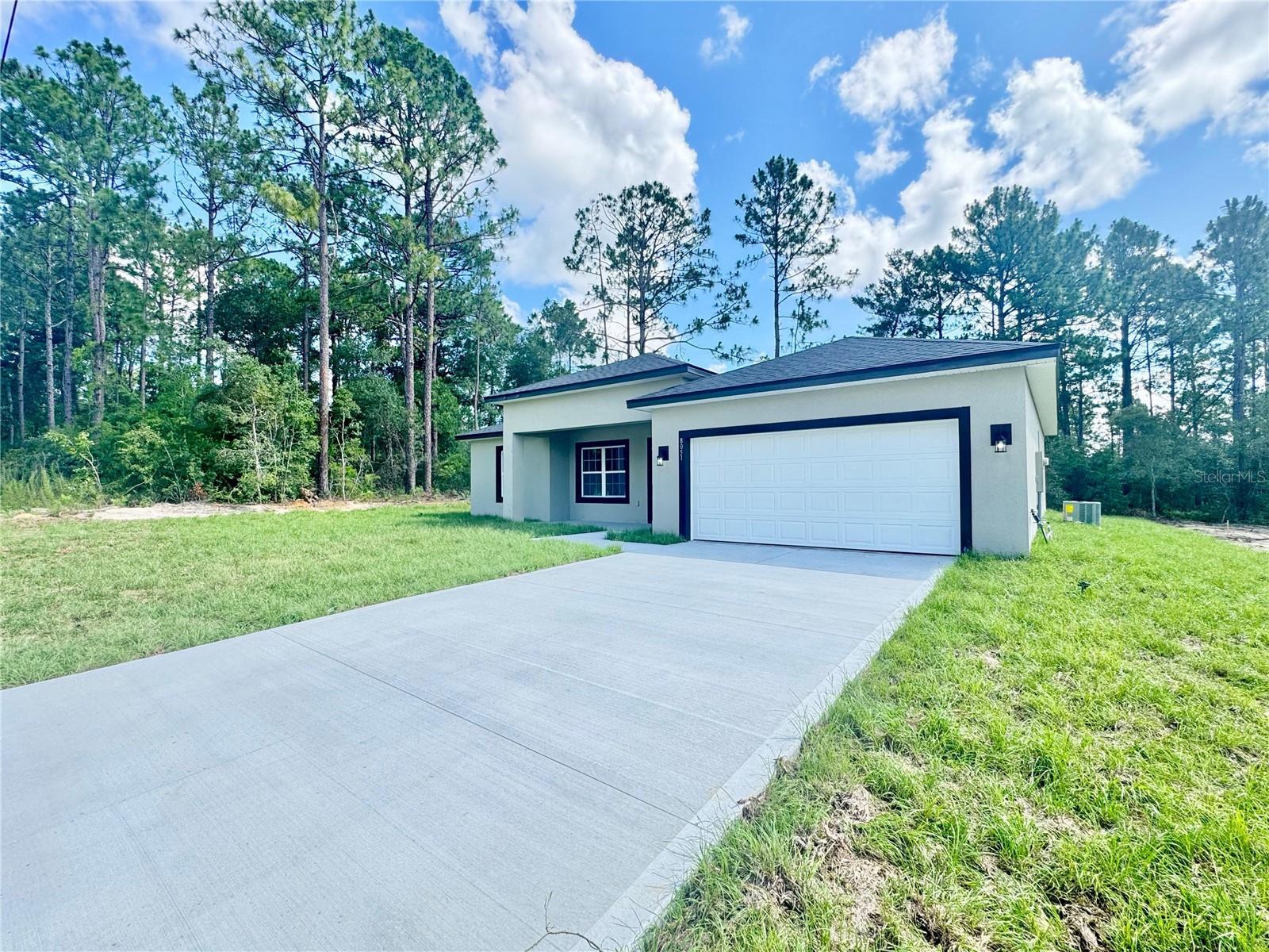 Listing photo id 1 for 8051 Pinkinz Way