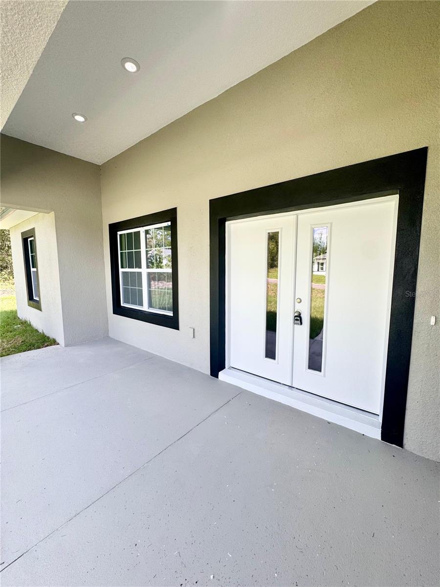 Listing photo id 3 for 8051 Pinkinz Way