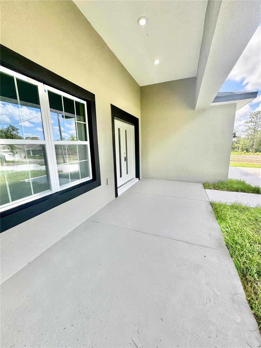 Listing photo id 4 for 8051 Pinkinz Way