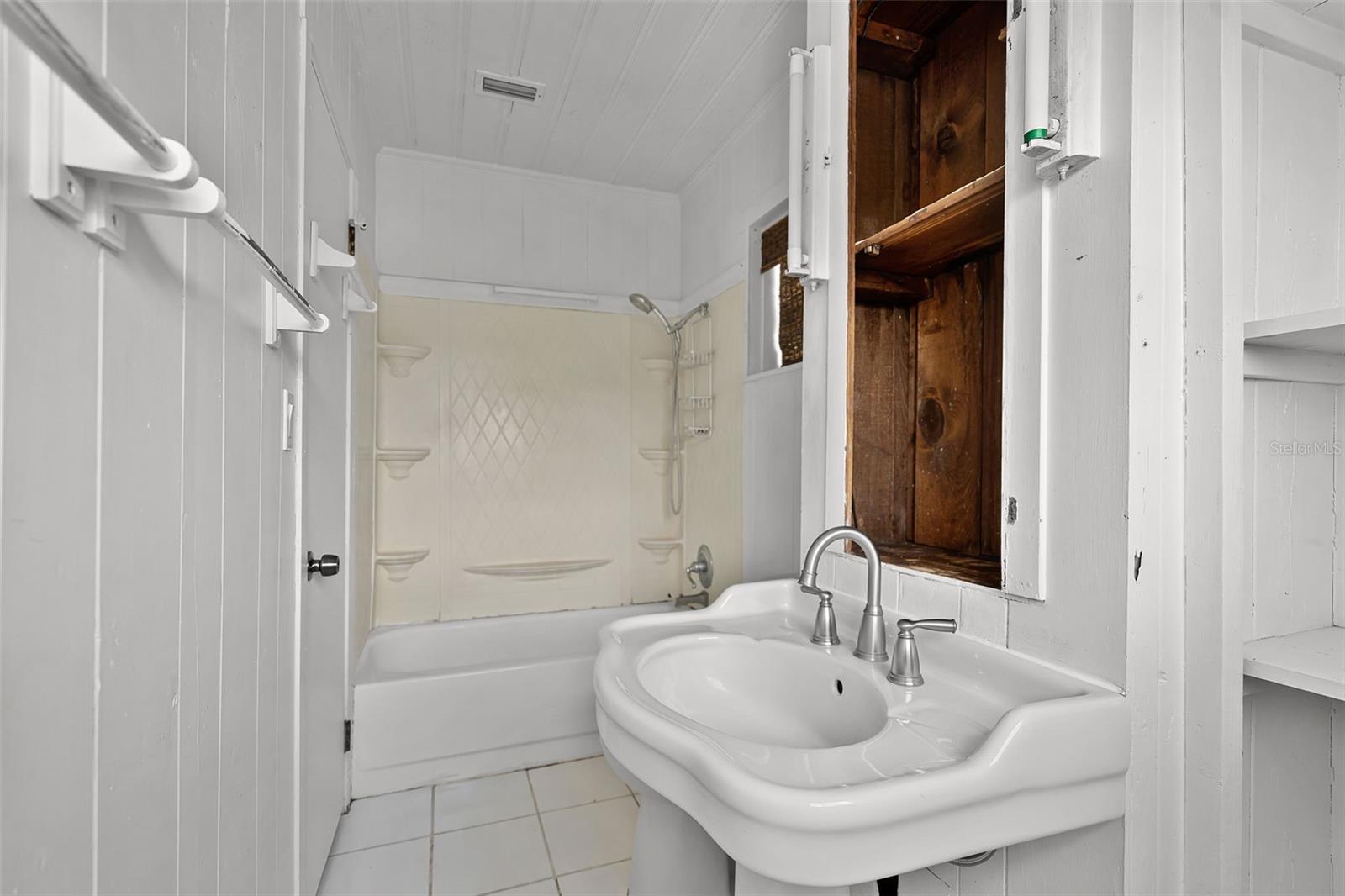 Image 14 of 46 For 19105 Whispering Pines Drive