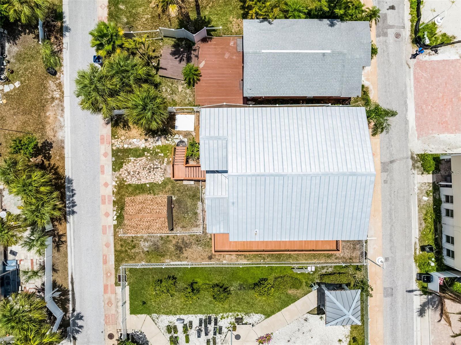Image 31 of 46 For 19105 Whispering Pines Drive