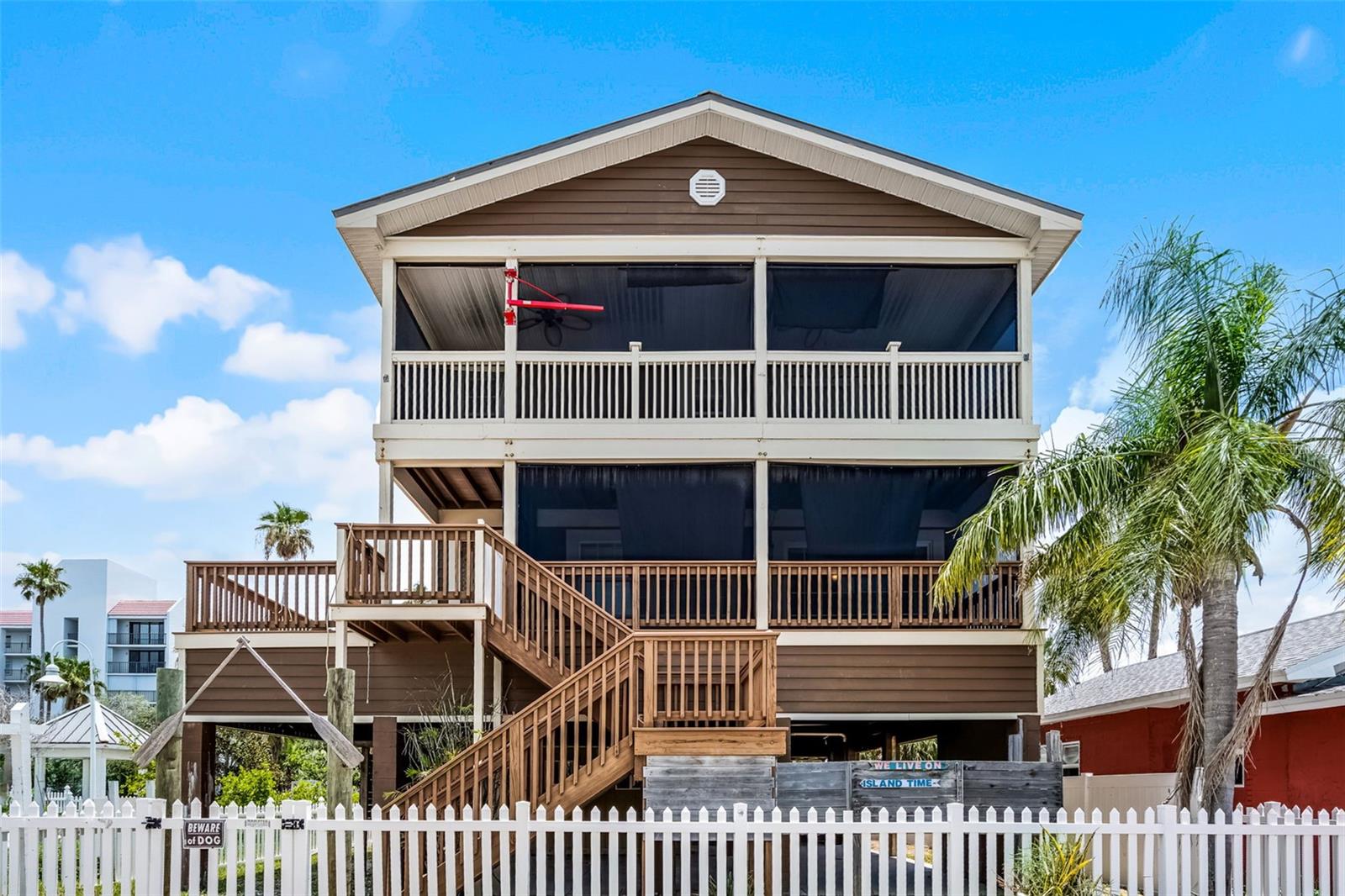 Image 6 of 46 For 19105 Whispering Pines Drive
