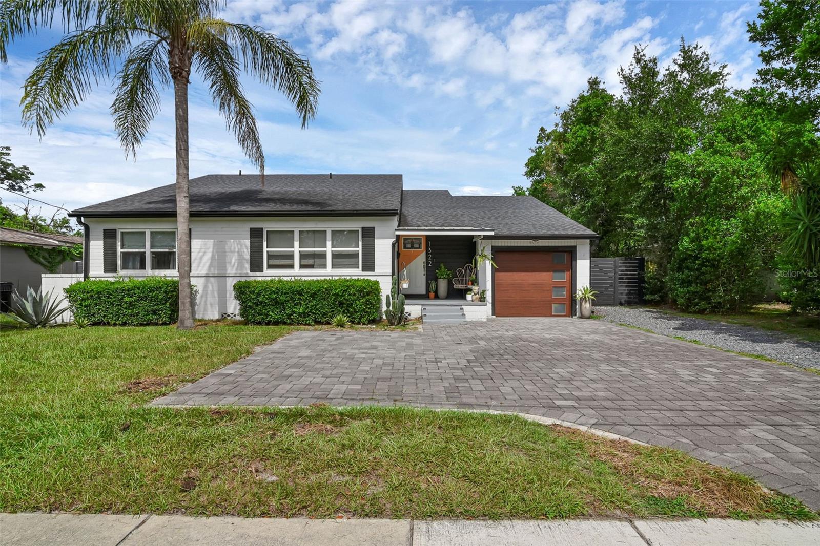 Image 4 of 58 For 1322 Bumby Avenue