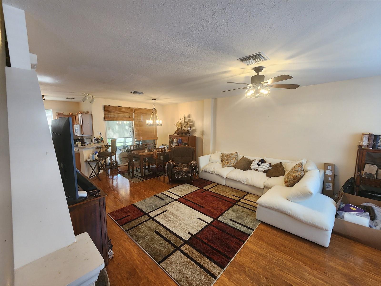 Image 3 of 9 For 2247 Golden Oak Lane