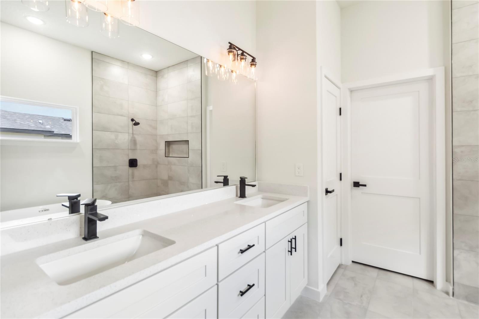Listing photo id 10 for 10577 Umber Terrace