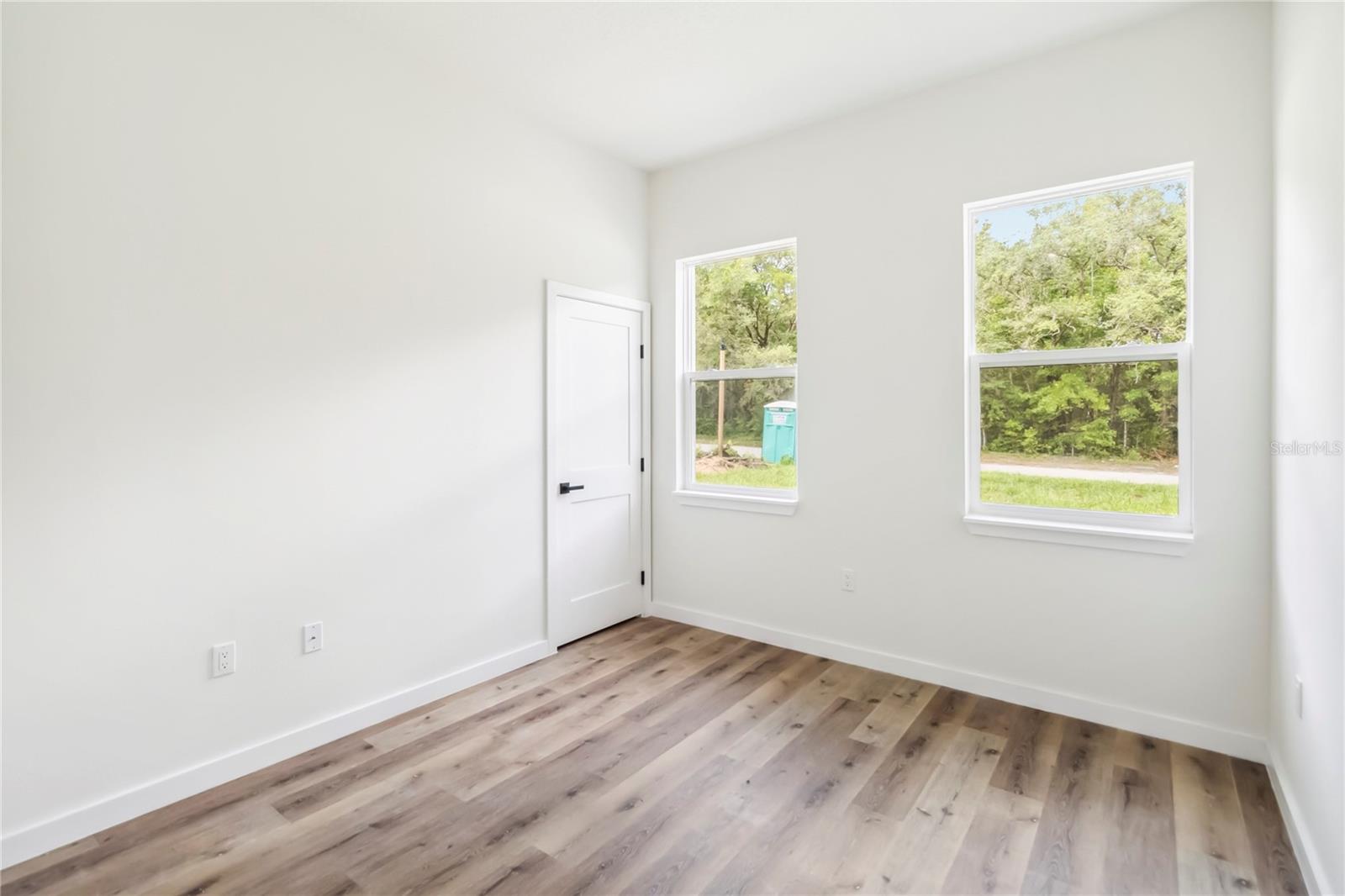 Listing photo id 12 for 10577 Umber Terrace