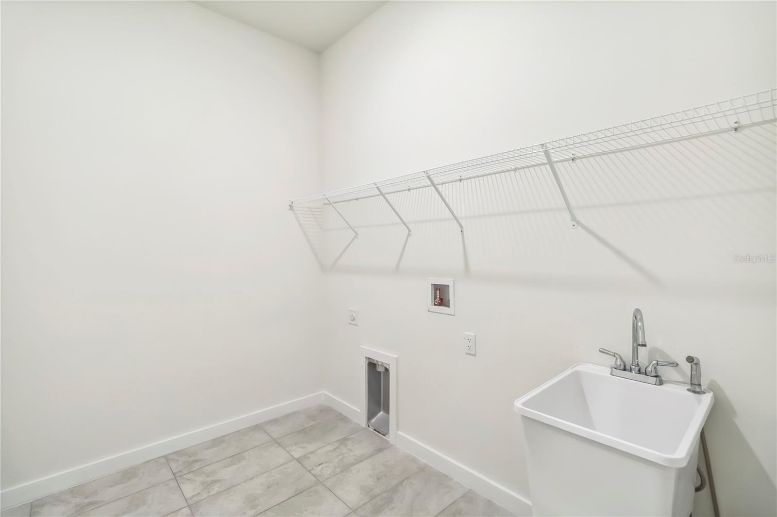 Listing photo id 16 for 10577 Umber Terrace