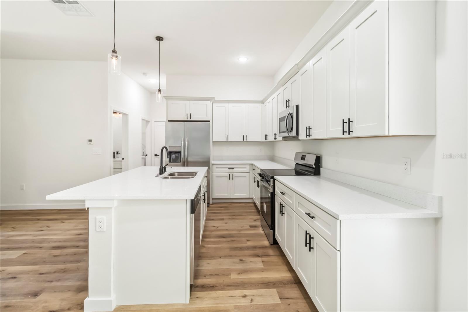 Listing photo id 6 for 10577 Umber Terrace
