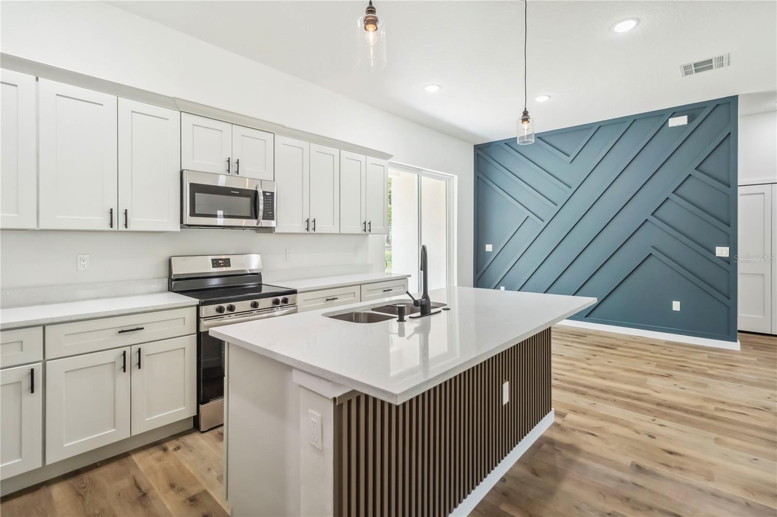 Listing photo id 7 for 10577 Umber Terrace