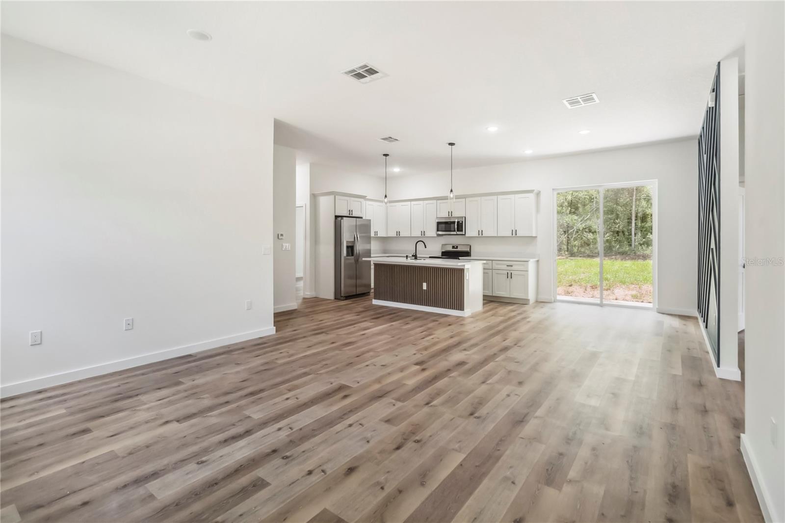 Listing photo id 2 for 10599 Umber Terrace
