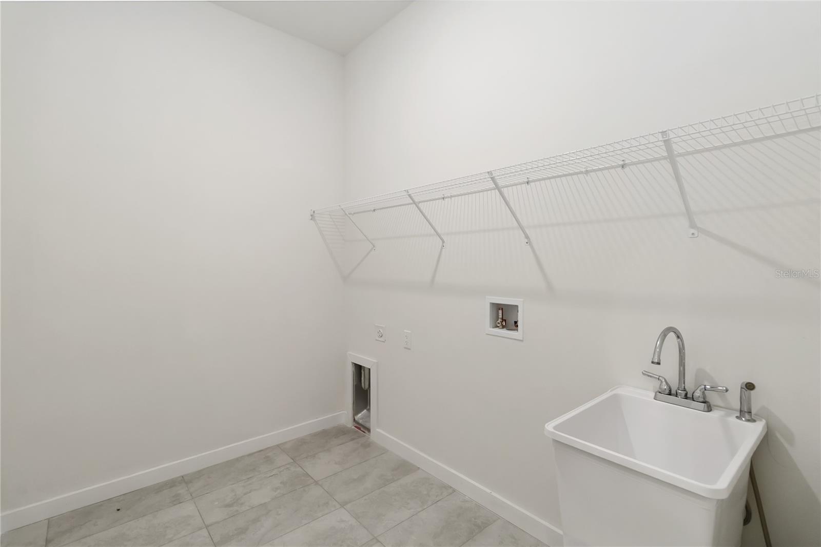Listing photo id 9 for 10611 Umber Terrace