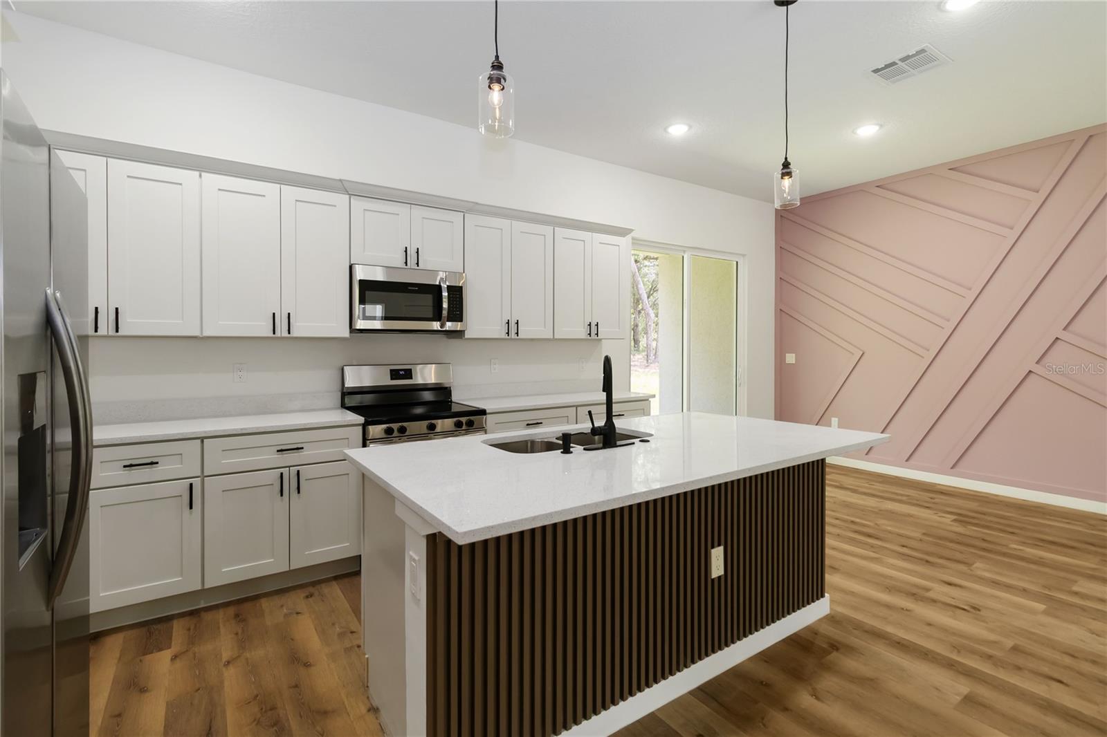 Listing photo id 6 for 10611 Umber Terrace