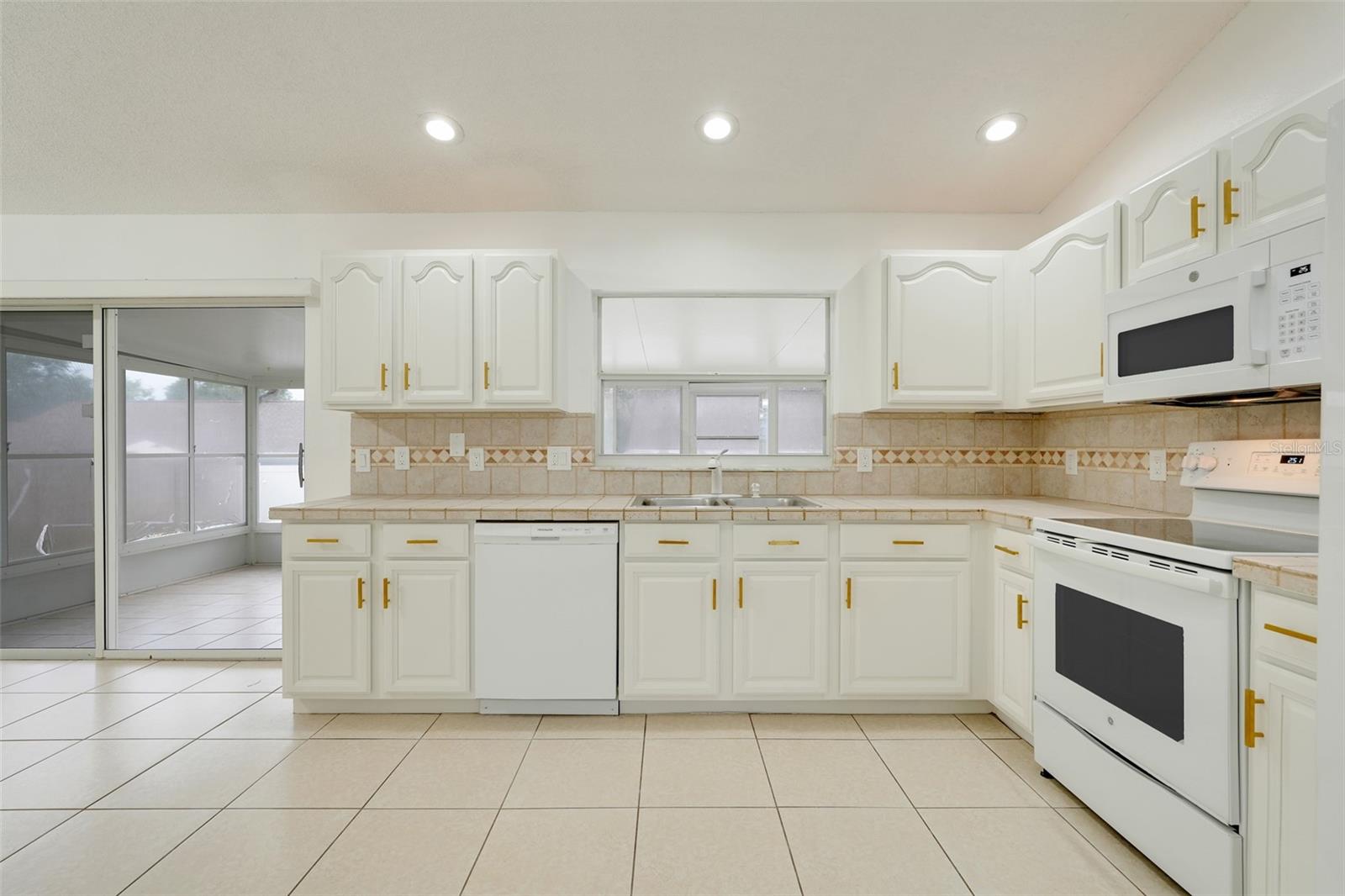 Image 17 of 39 For 1322 Ravida Woods Drive