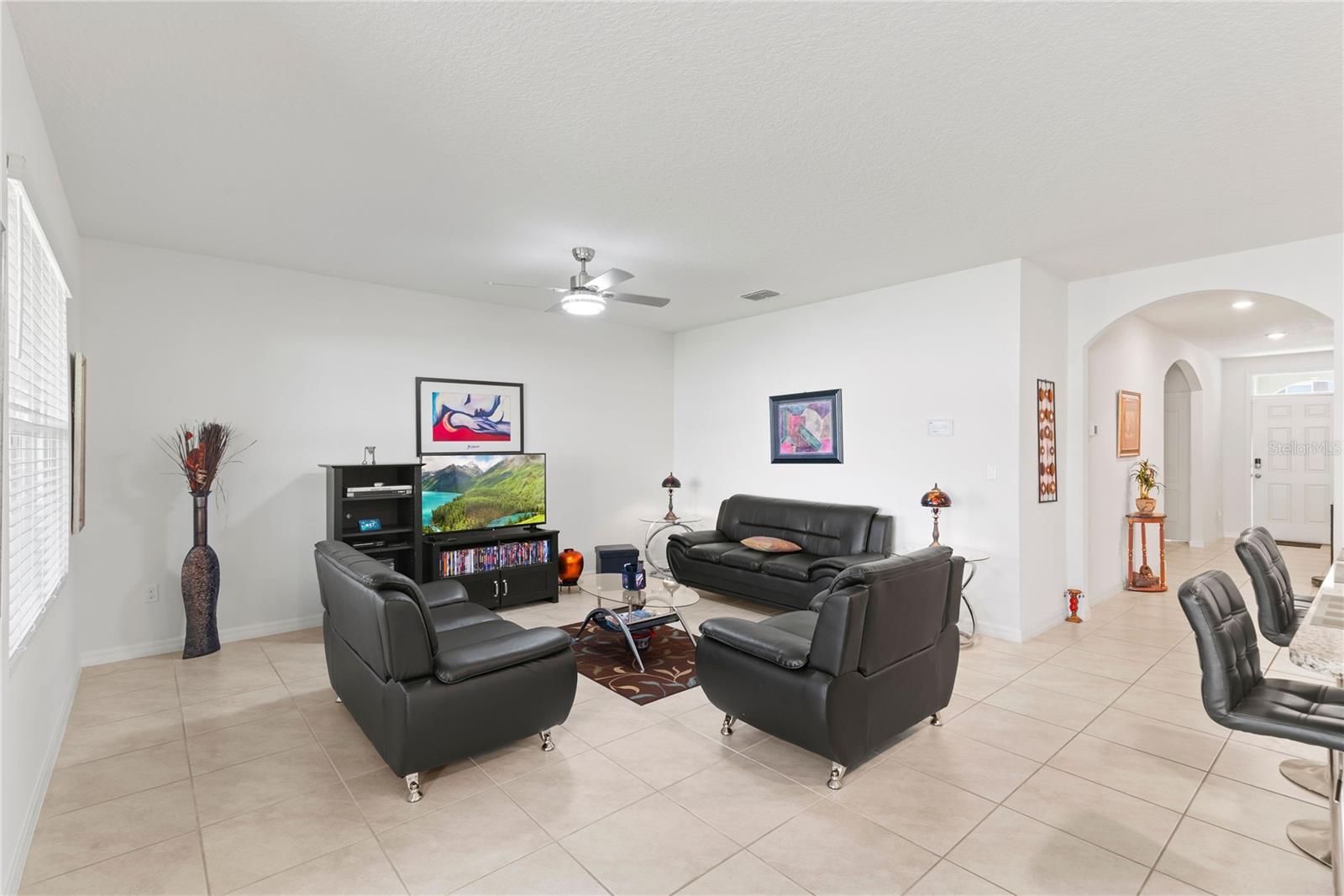 Image 11 of 29 For 3817 Heartleaf Lane