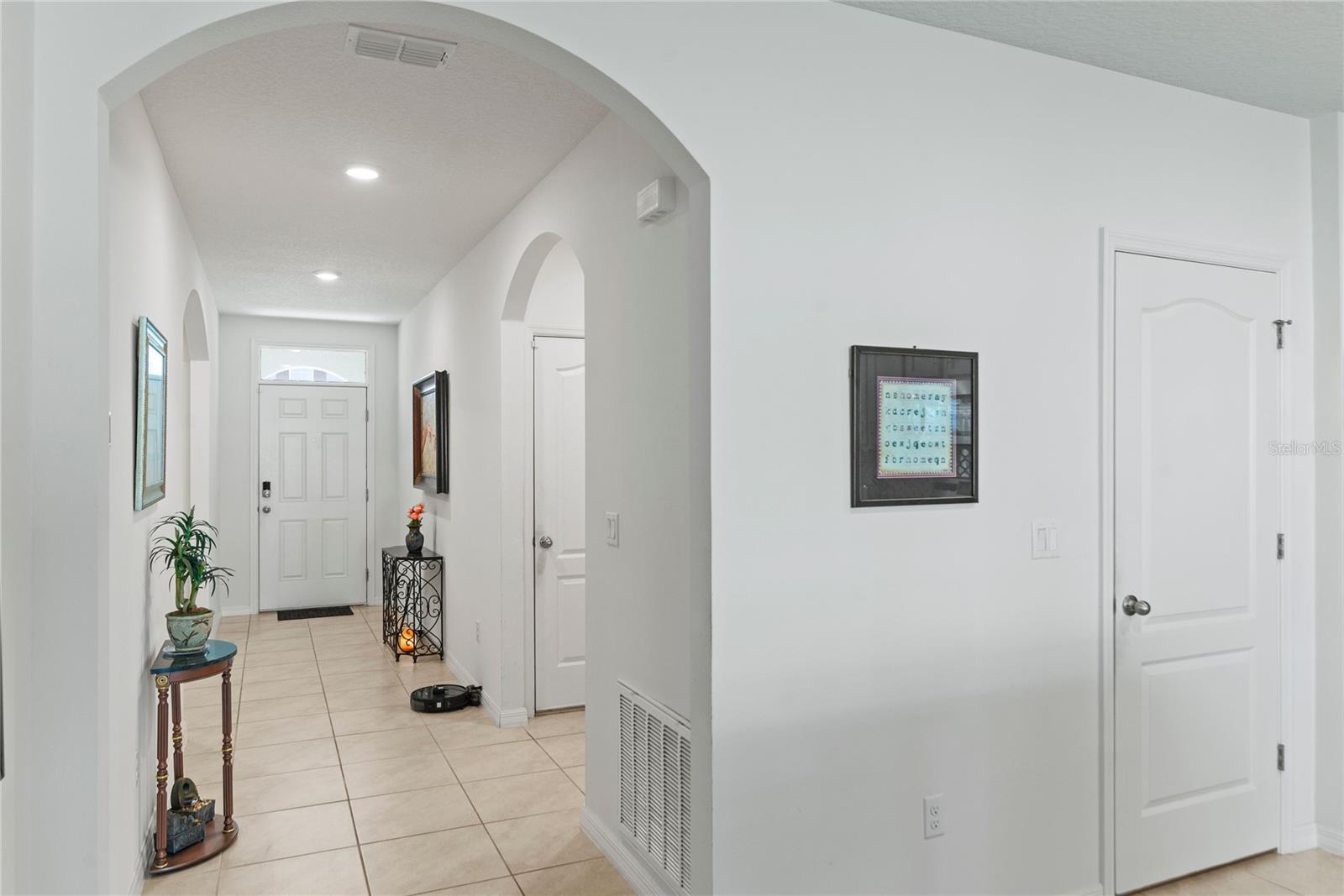 Image 4 of 29 For 3817 Heartleaf Lane