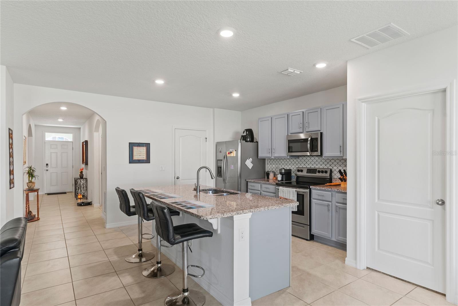 Image 8 of 29 For 3817 Heartleaf Lane