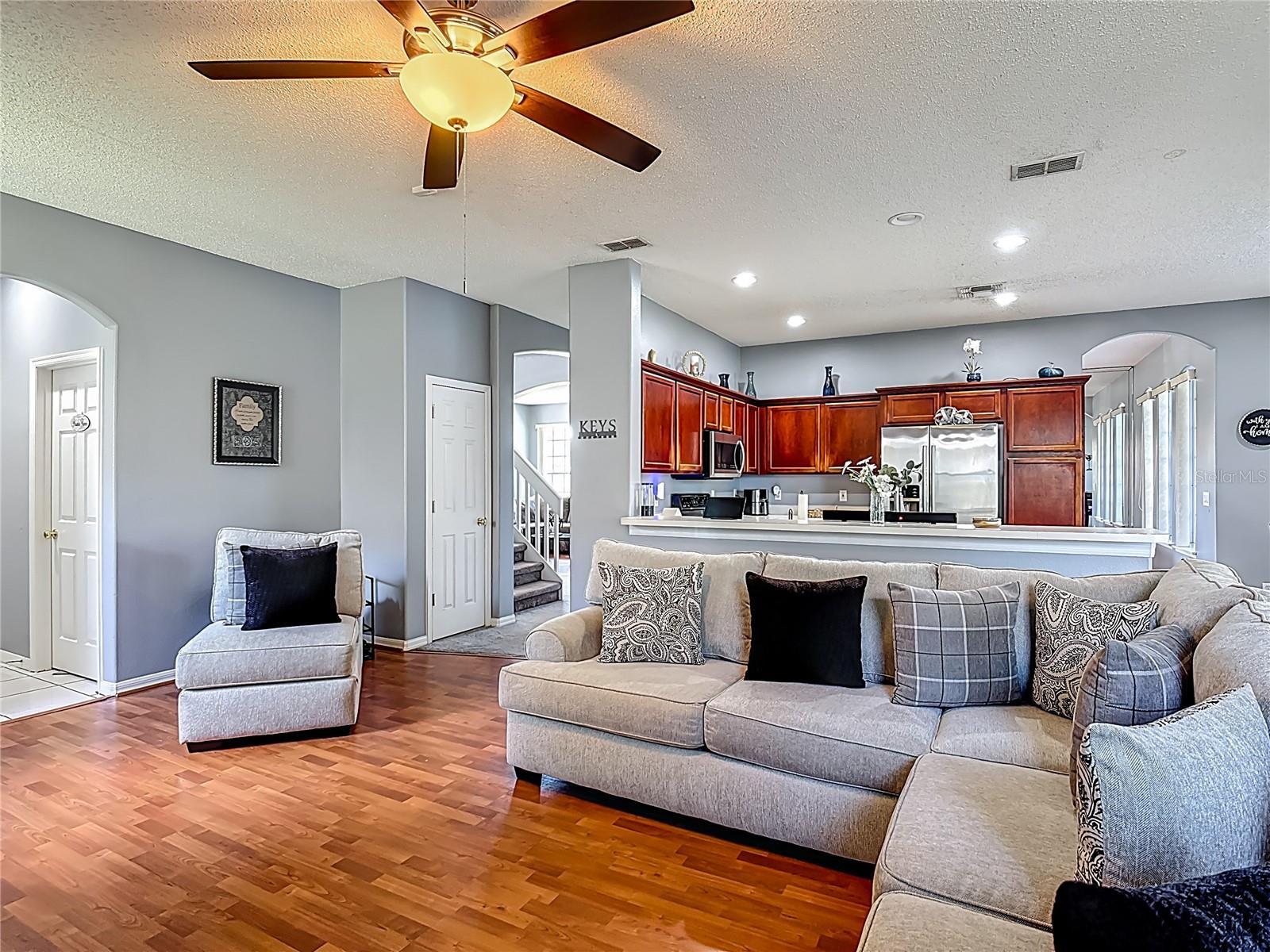 Image 18 of 91 For 2530 The Oaks Boulevard