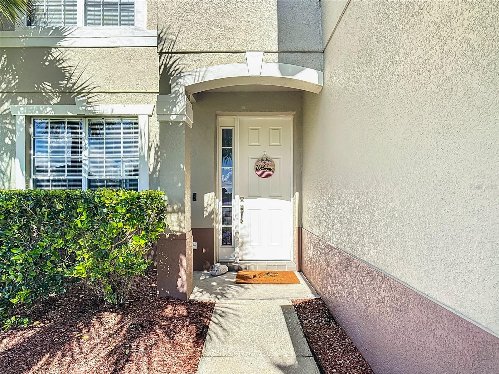 Image 3 of 91 For 2530 The Oaks Boulevard