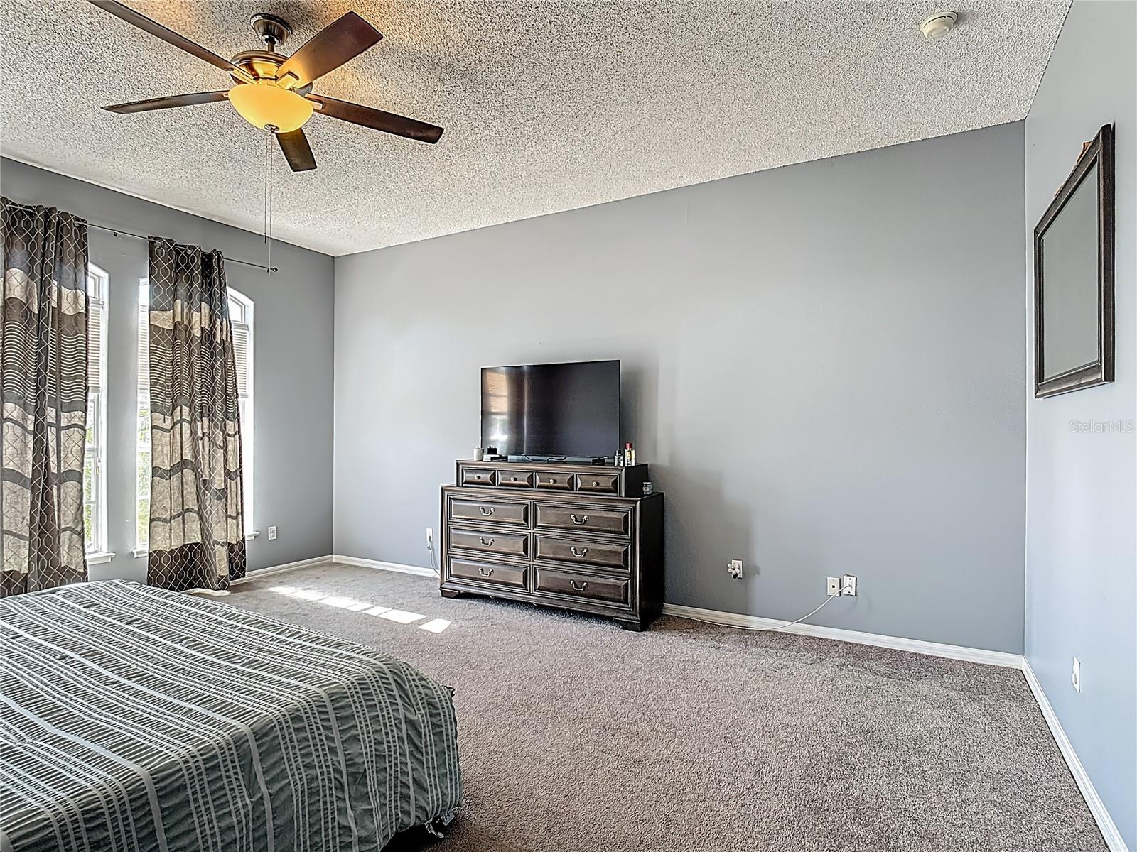 Image 41 of 91 For 2530 The Oaks Boulevard