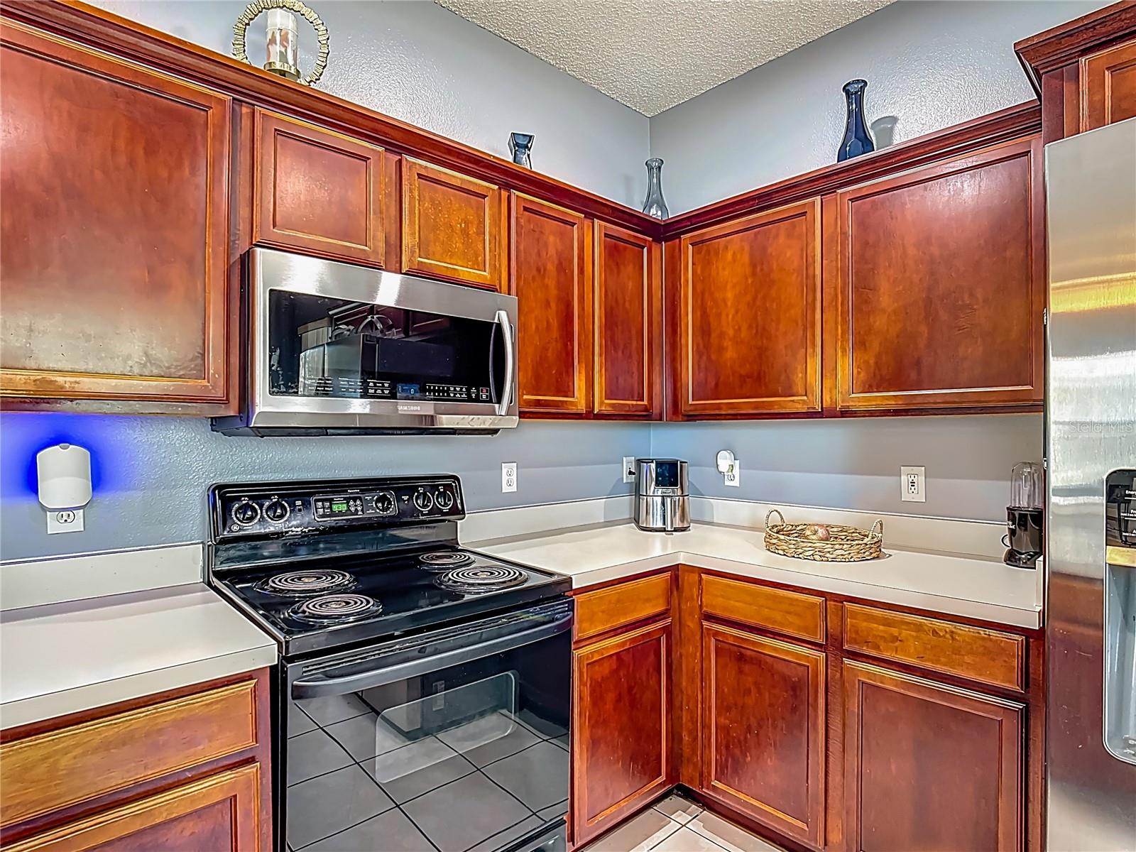 Image 8 of 91 For 2530 The Oaks Boulevard