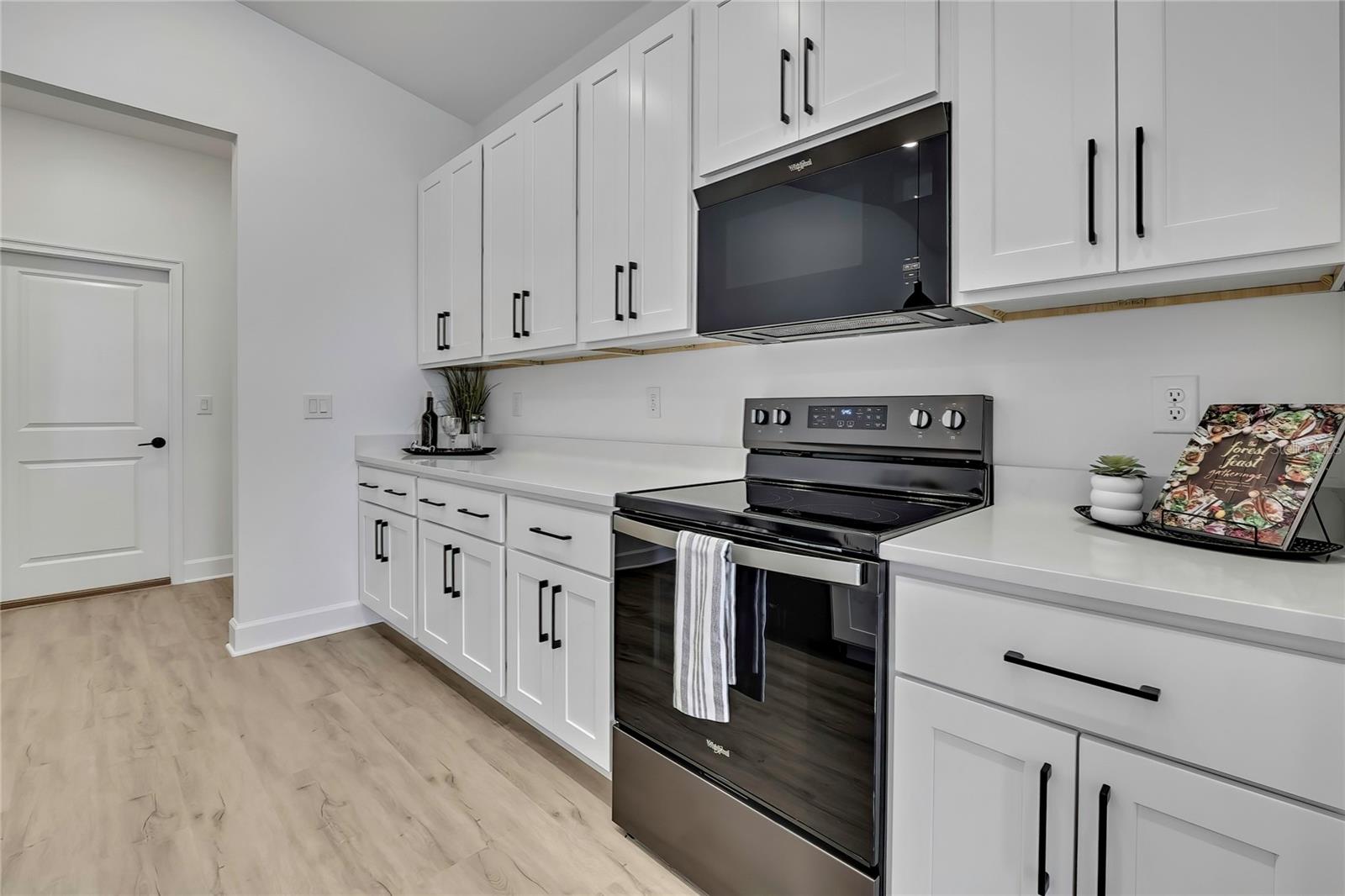Image 12 of 49 For 9739 Loretto Street