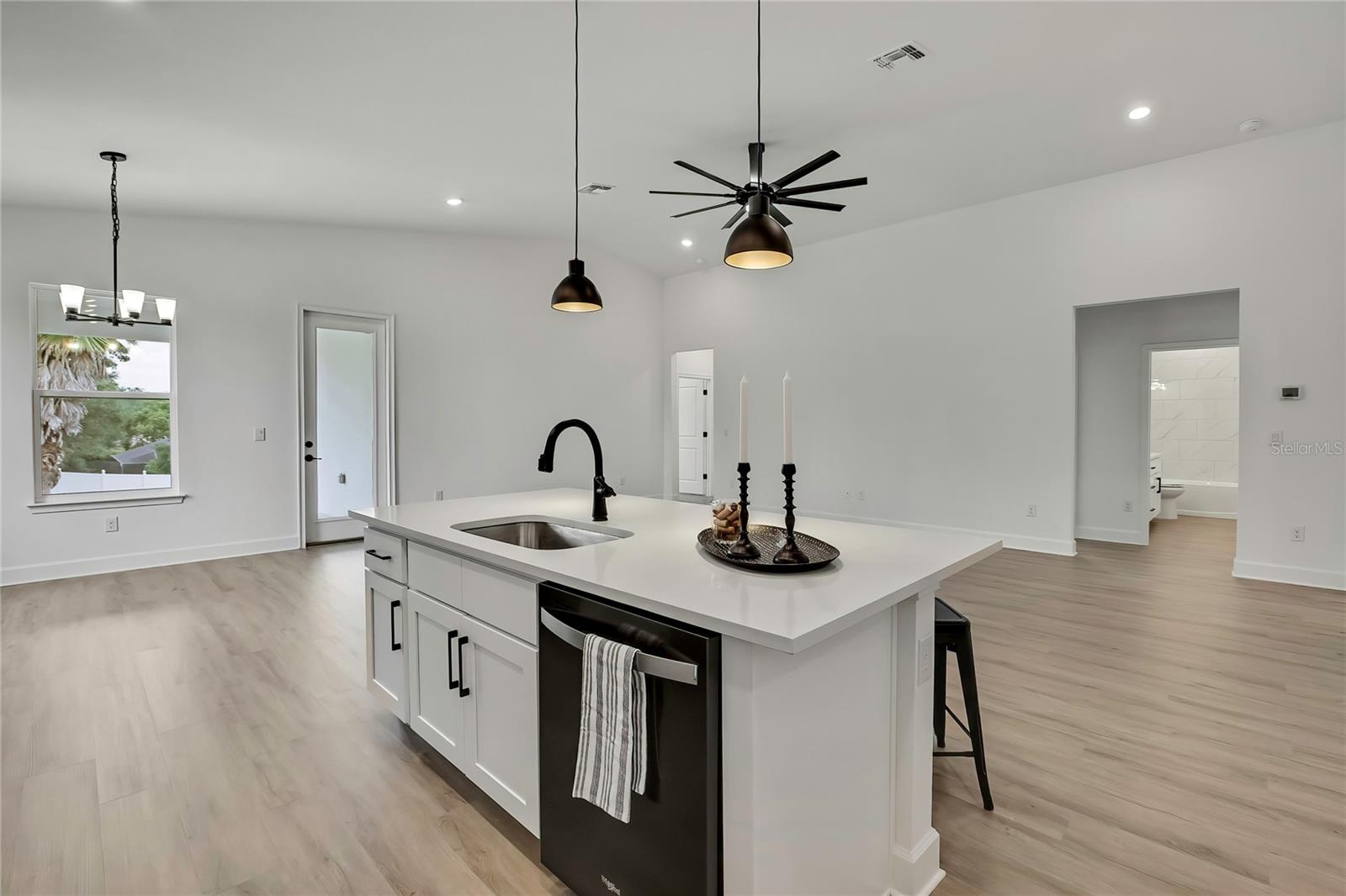Image 16 of 49 For 9739 Loretto Street