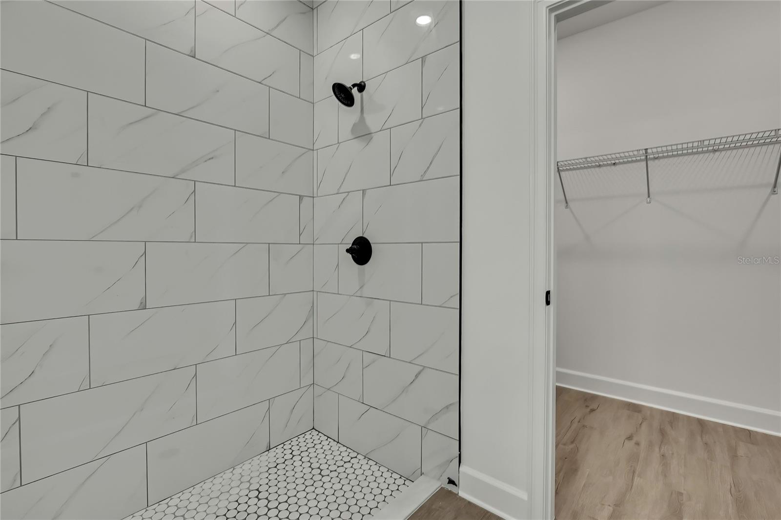 Image 22 of 49 For 9739 Loretto Street