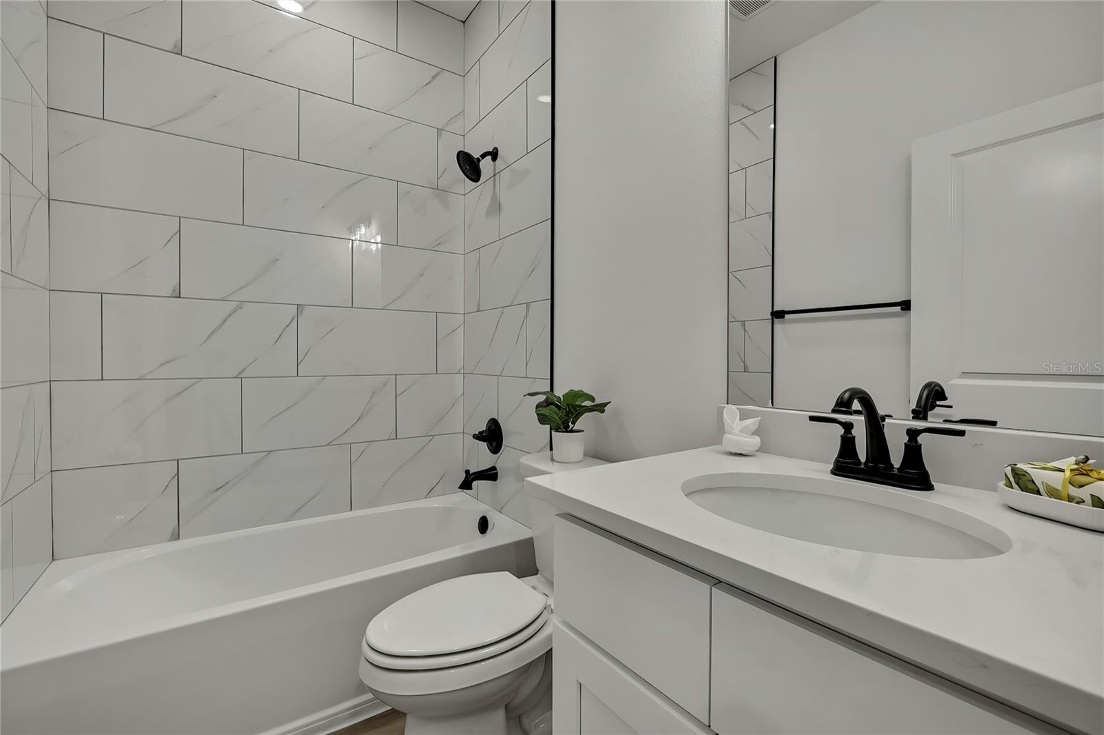 Image 32 of 49 For 9739 Loretto Street