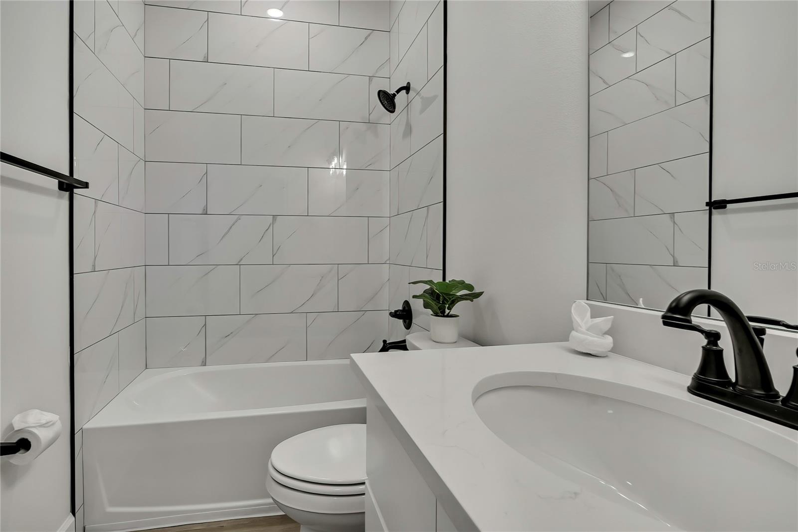 Image 33 of 49 For 9739 Loretto Street