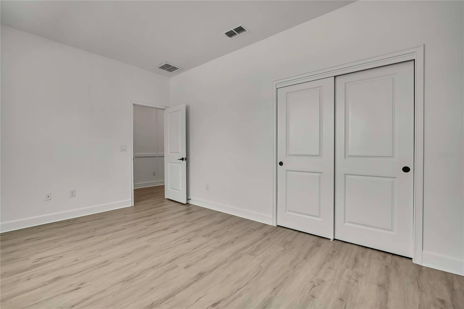 Image 37 of 49 For 9739 Loretto Street