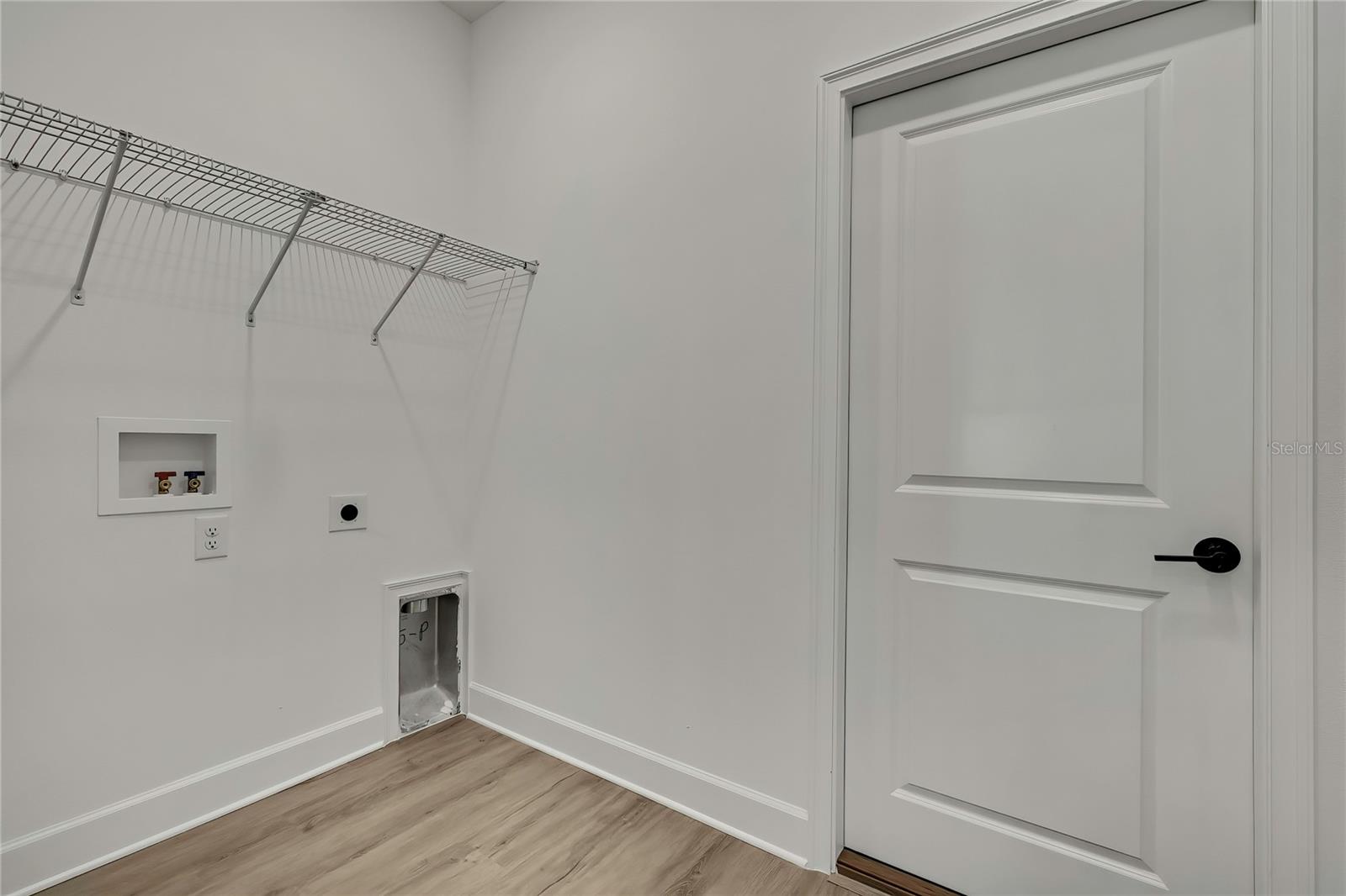 Image 39 of 49 For 9739 Loretto Street