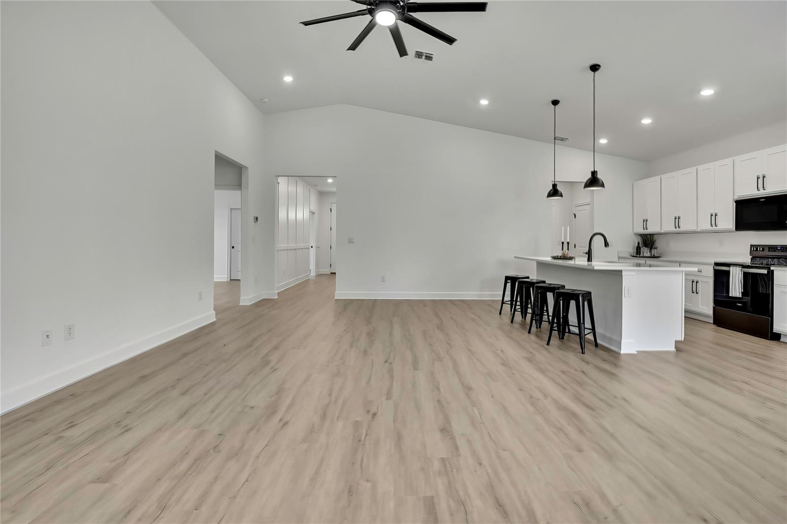 Image 6 of 49 For 9739 Loretto Street
