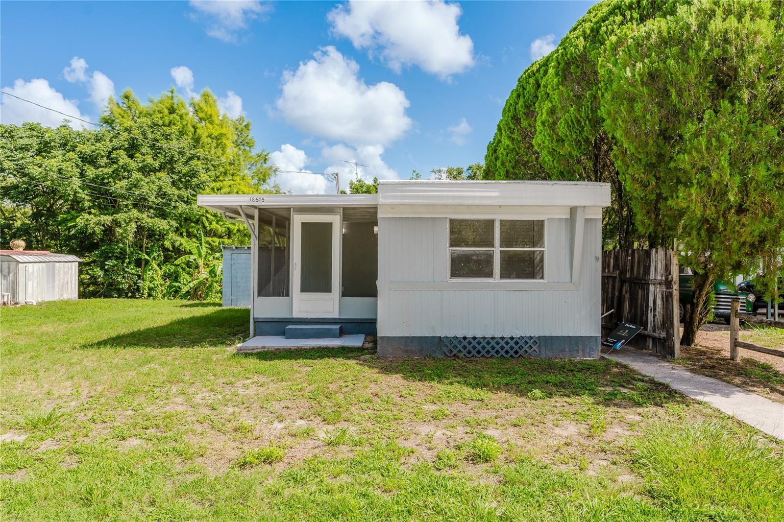 Details for 18579 26th Street, OCKLAWAHA, FL 32179