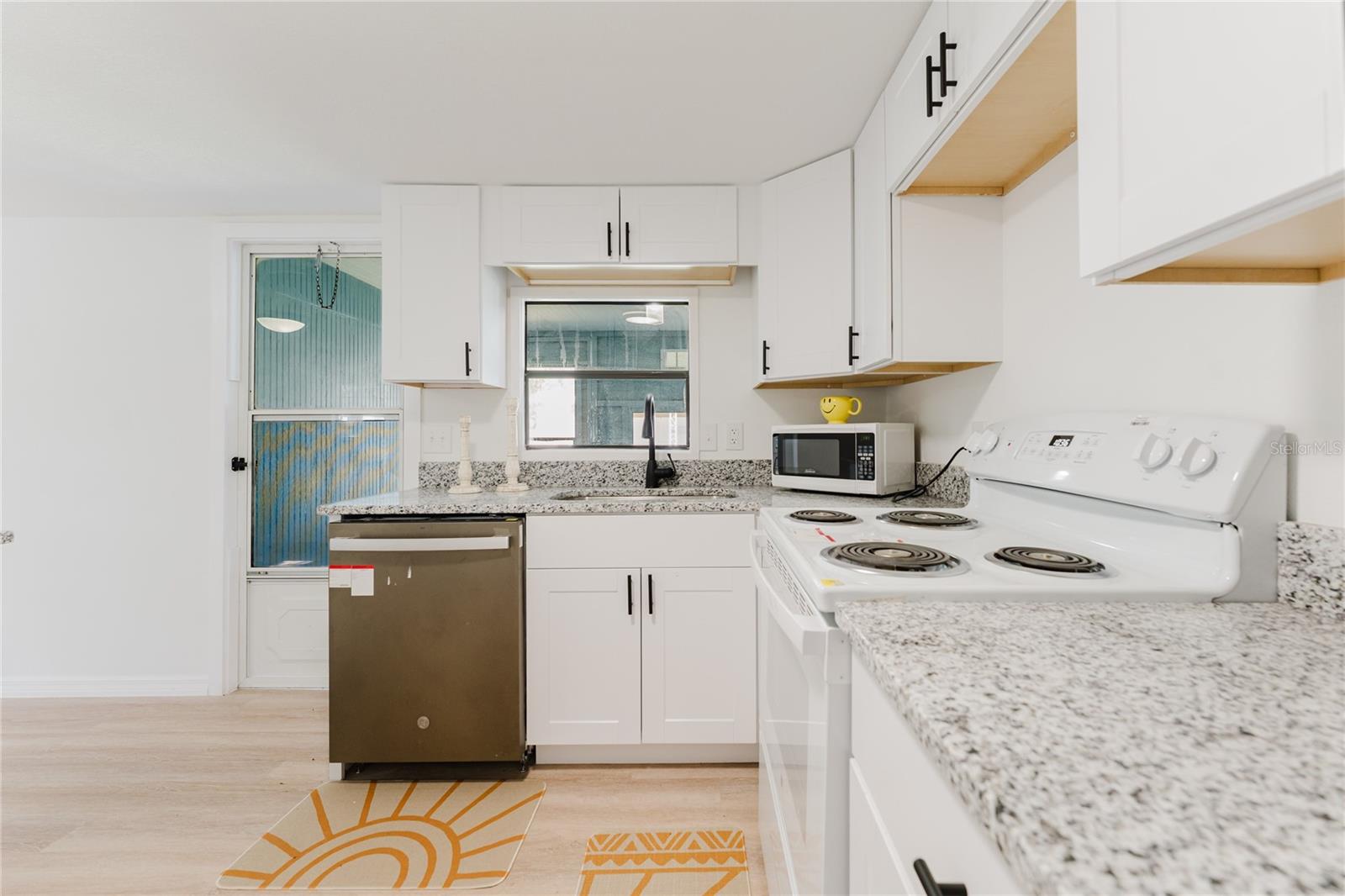 Image 11 of 28 For 18579 26th Street