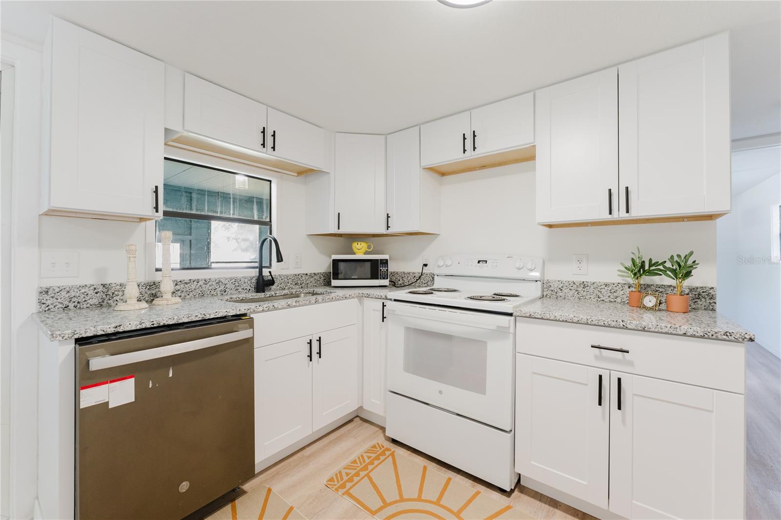 Image 12 of 28 For 18579 26th Street