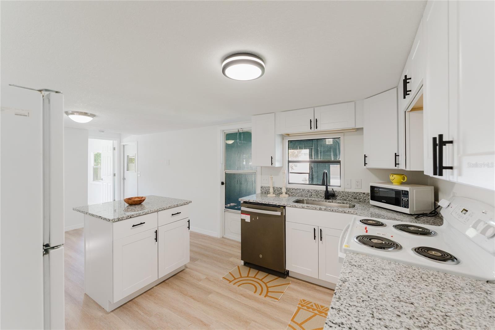 Image 13 of 28 For 18579 26th Street