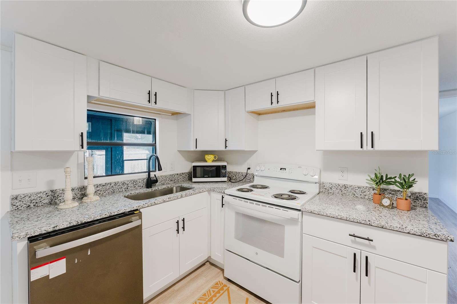 Image 14 of 28 For 18579 26th Street