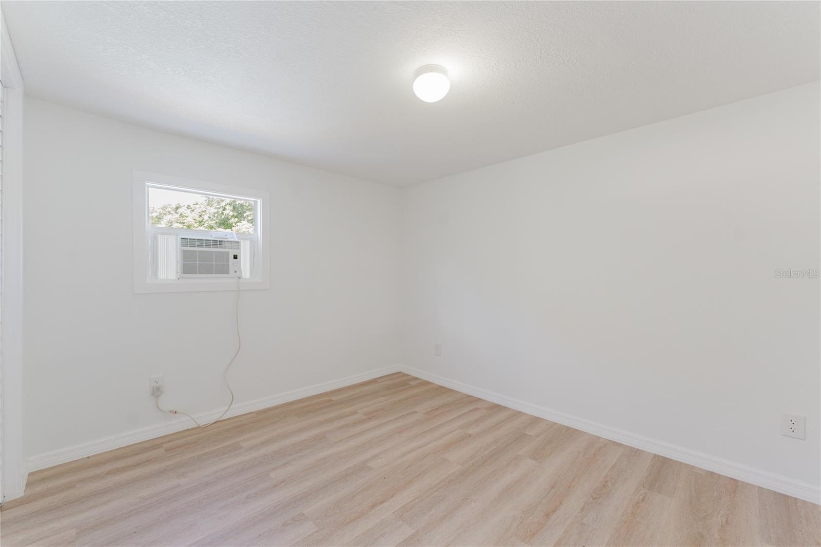 Image 22 of 28 For 18579 26th Street