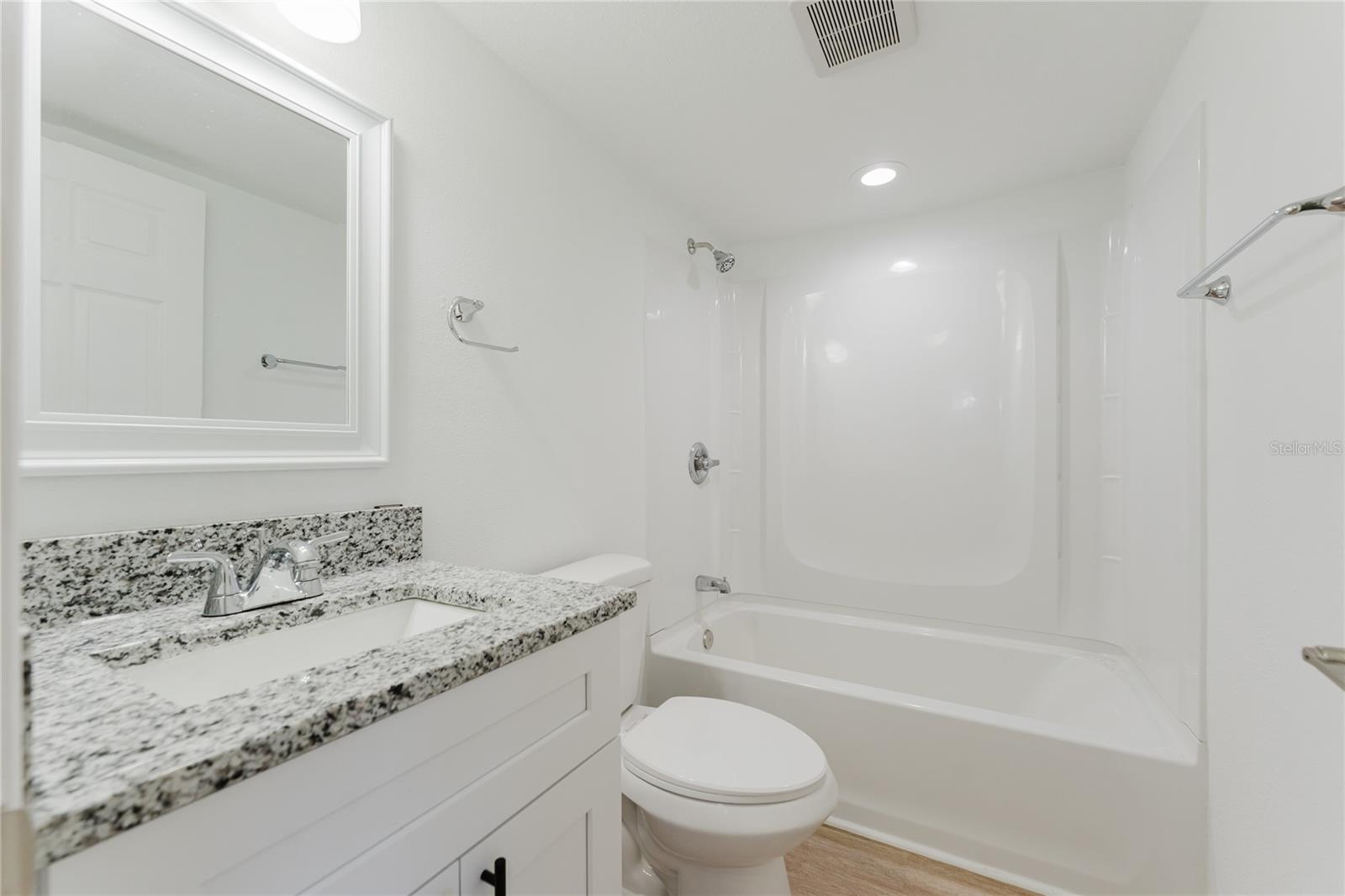 Image 24 of 28 For 18579 26th Street