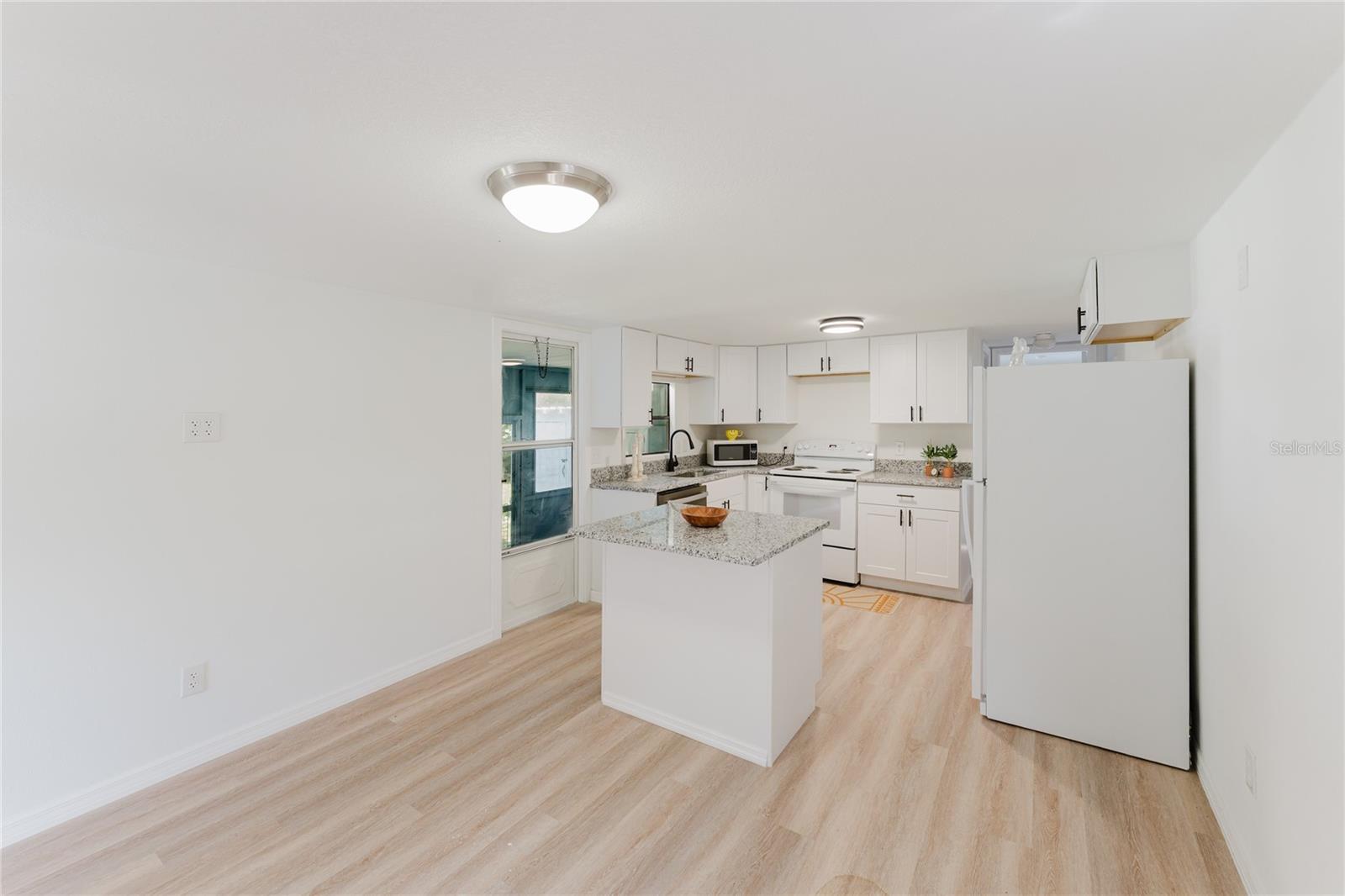 Image 7 of 28 For 18579 26th Street