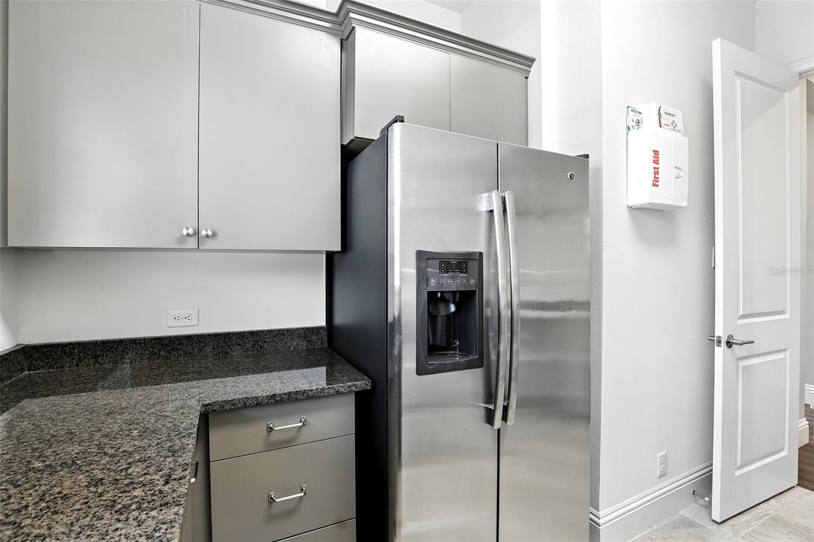 Image 67 of 91 For 12132 Montalcino Circle