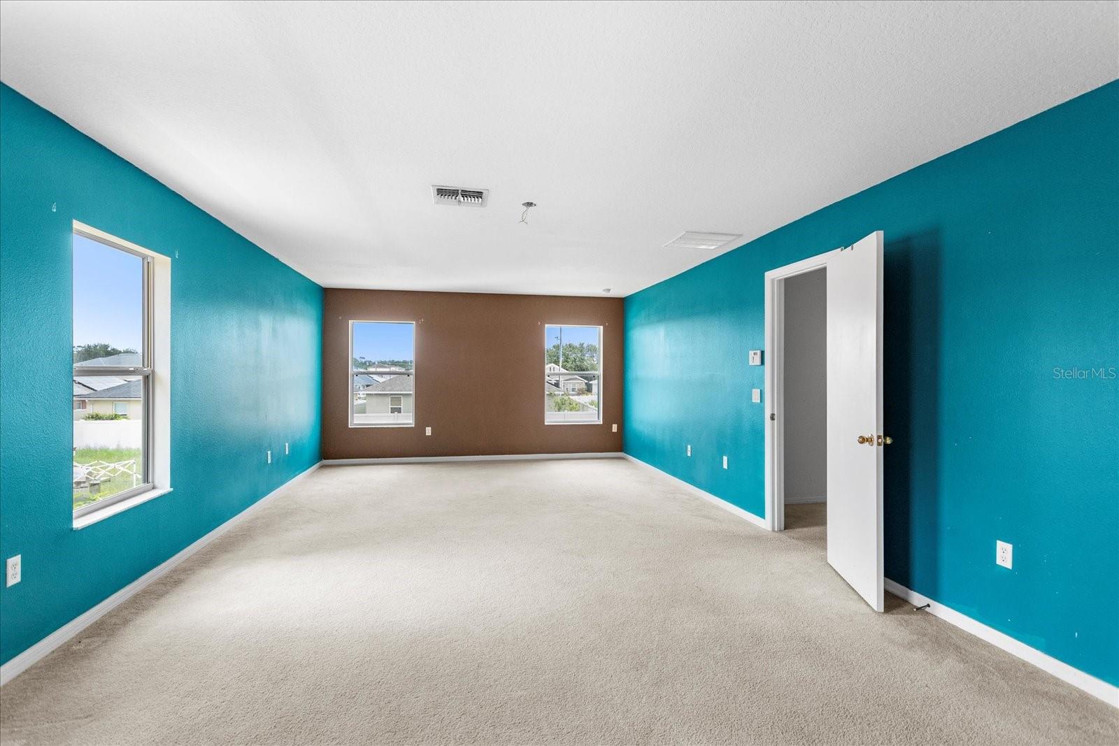 Image 15 of 28 For 1033 Sabine Place