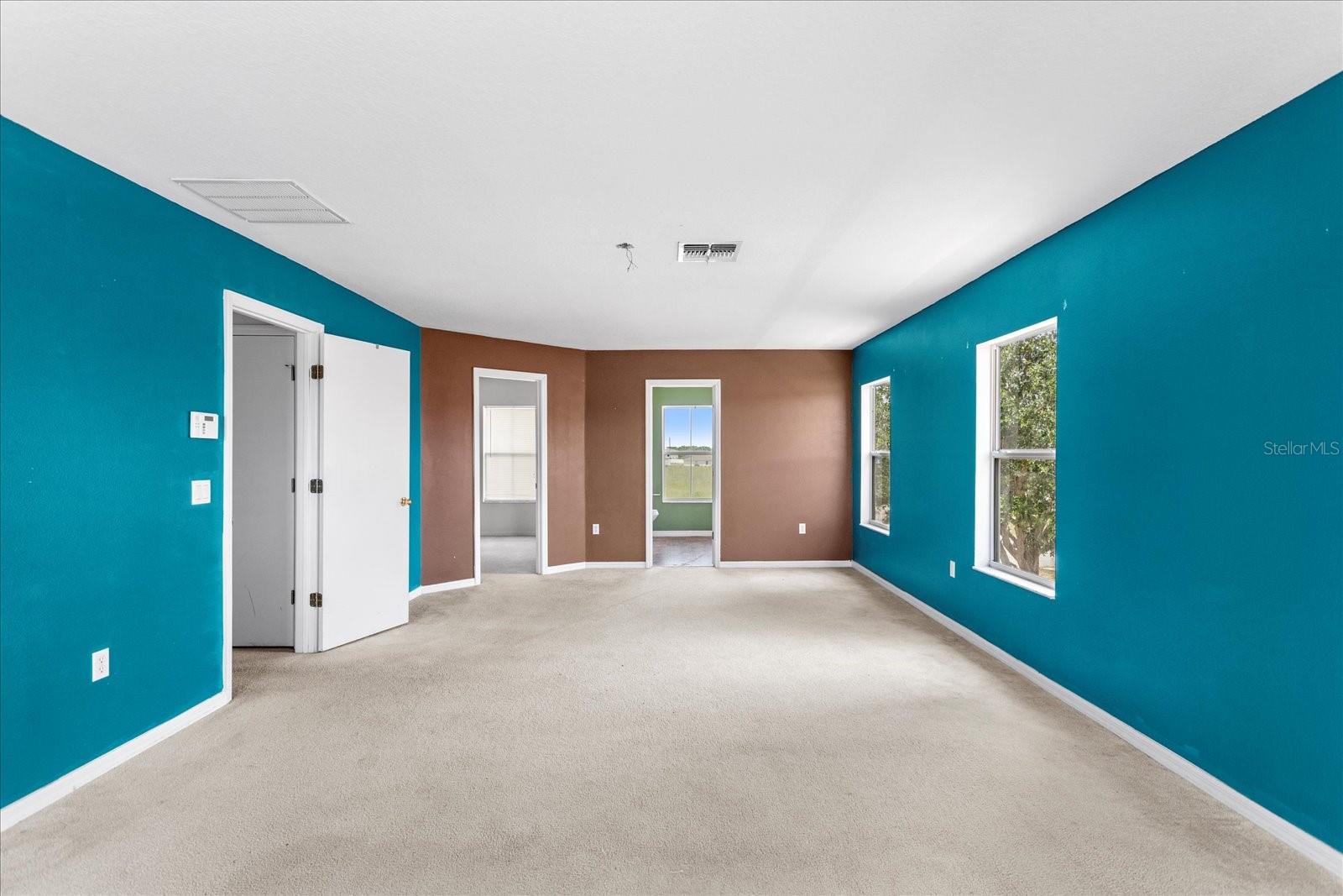 Image 17 of 28 For 1033 Sabine Place