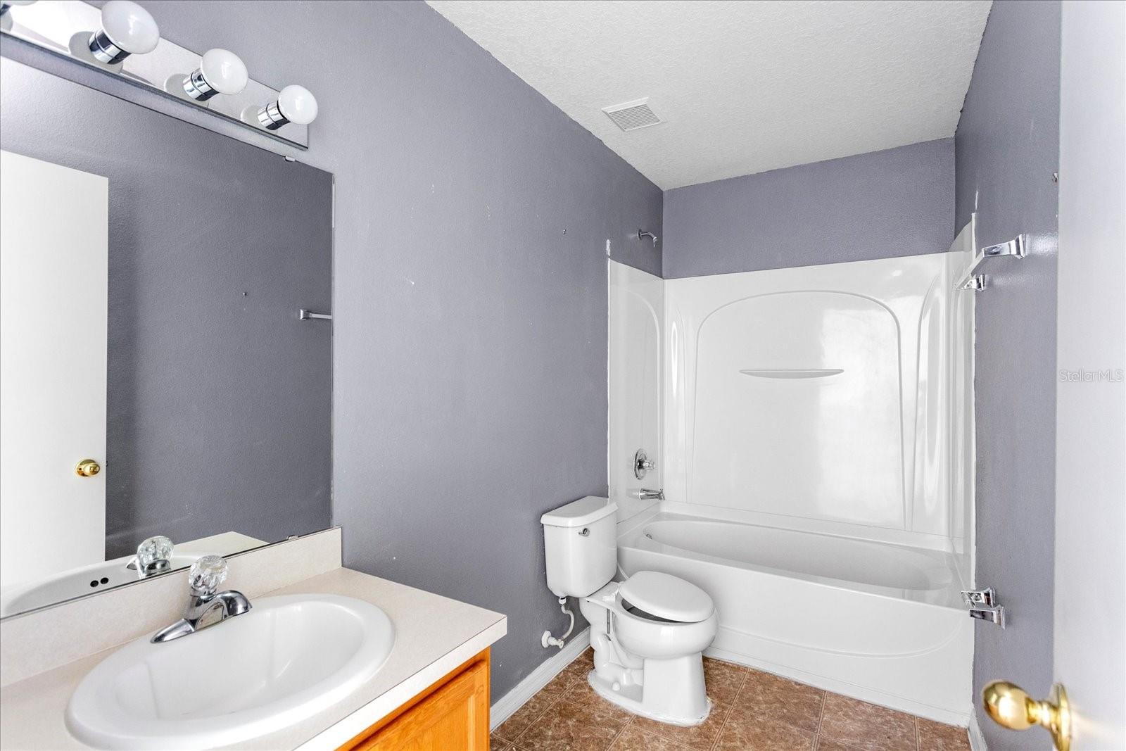 Image 24 of 28 For 1033 Sabine Place