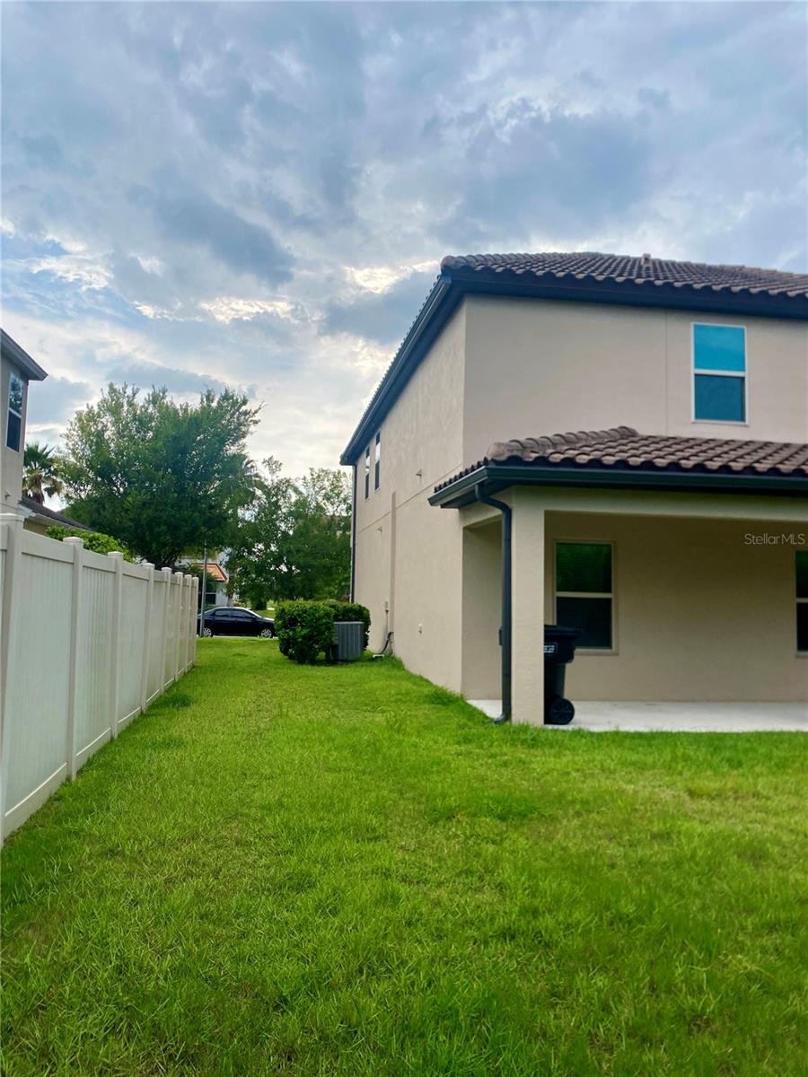 Image 4 of 40 For 14847 Golden Sunburst Avenue
