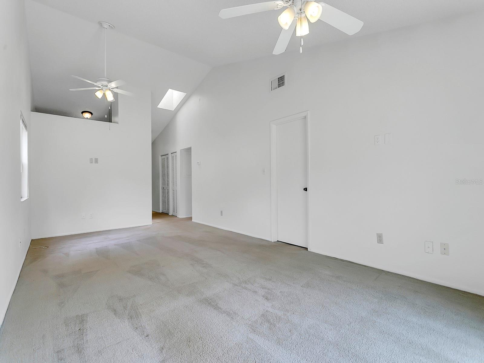 Image 3 of 14 For 8636 Drayton Court