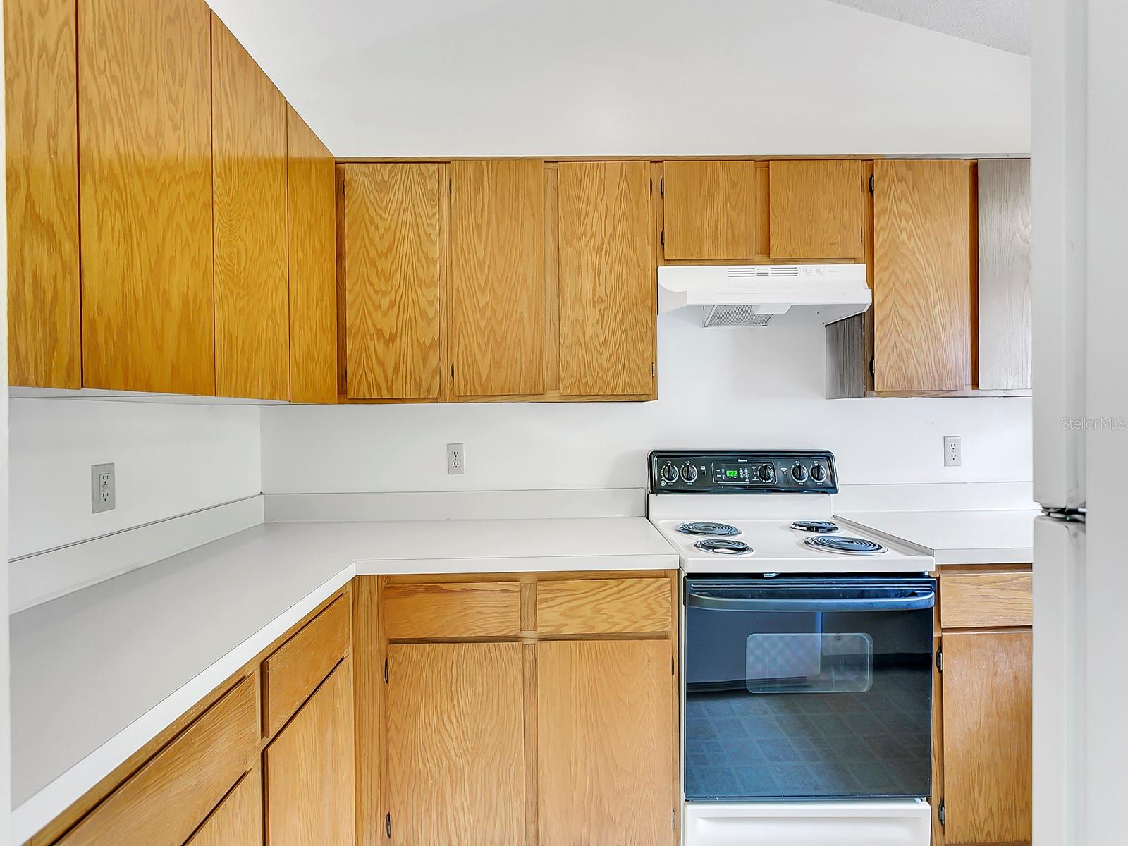 Image 6 of 14 For 8636 Drayton Court