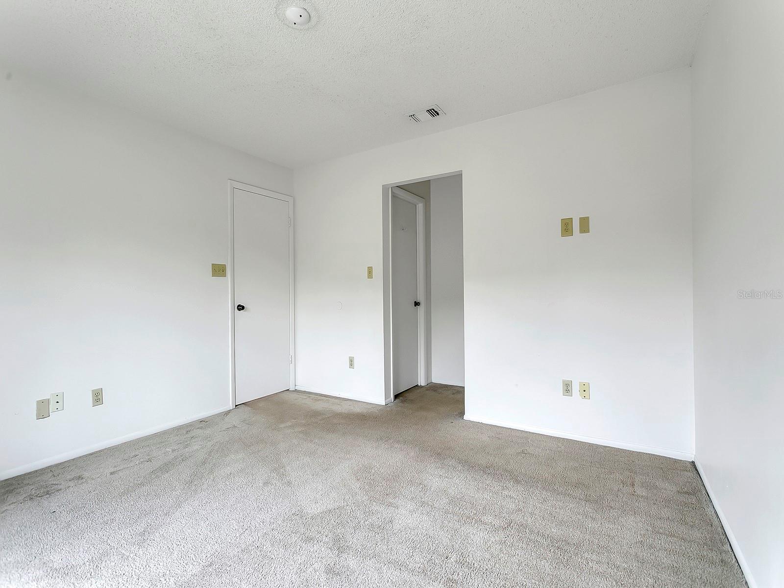 Image 7 of 14 For 8636 Drayton Court