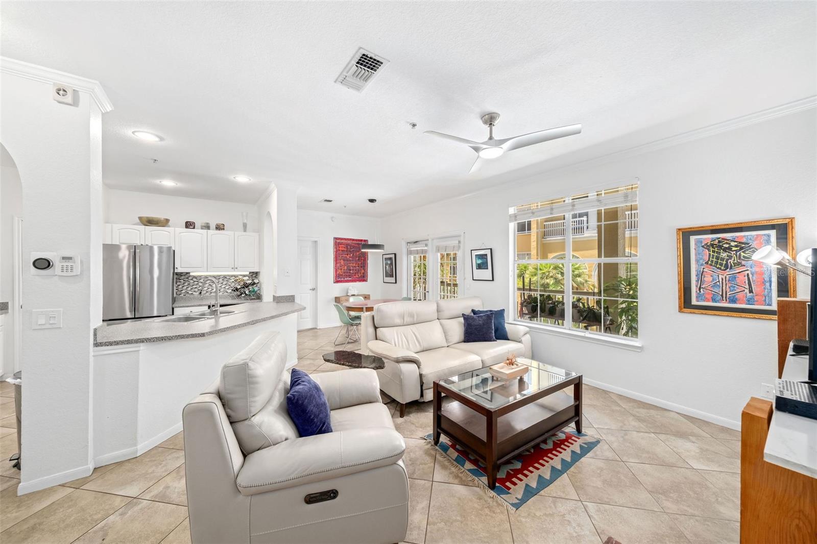 Image 2 of 18 For 860 Orange Avenue 210
