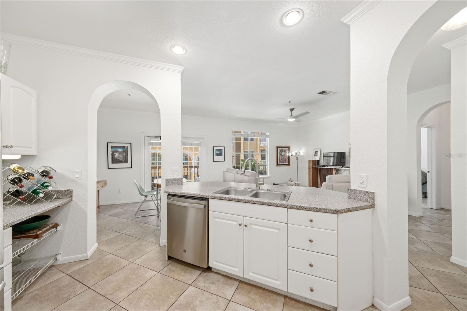 Image 9 of 18 For 860 Orange Avenue 210